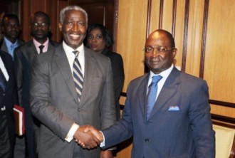 GABON : Les députés soutiennent Raymond Ndong Sima