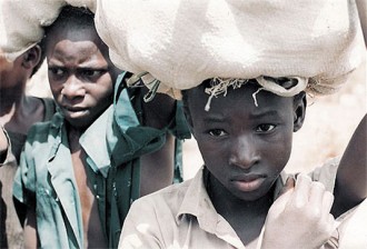 NIGER: Quand les grands-parents élèvent leurs petits enfants