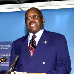 Les box de lÂ’ancienne gare routière de Libreville détruits