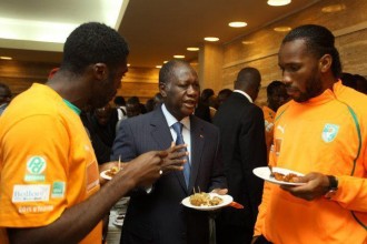 CAN 2012: A J- 1 de la finale Alassane Ouattara met la pression de la victoire sur les éléphants!
