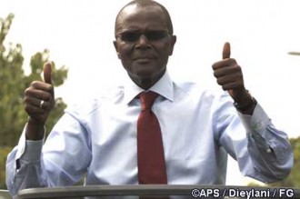 SENEGAL : Désignation de ministres socialistes dans le Gouvernement de Macky :   Ousmane Tanor arrache le sursis, mais Â…    