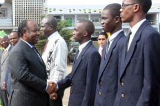 Ali Bongo Ondimba, en croisade contre les ministres sclérosés.