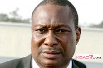 EXCLU: L'ancien ministre de la Défense interpellé