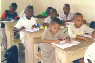La rentrée des classes au Gabon, plombée.