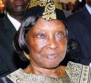 Coup de point manqué entre Rosine Soglo et Hélène Kèkè, la Lépi hors jeu