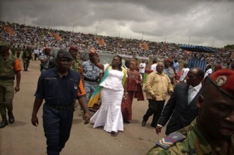Mme Gbagbo annonce la candidature de son époux à  la présidentielle