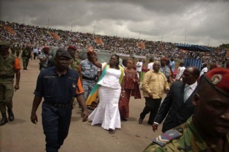 Mme Gbagbo annonce la candidature de son époux à  la présidentielle