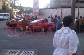 COTE D'IVOIRE : Conflit des Taxis, bagarre au ministère des transports, 5 blessés !