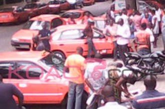 COTE D'IVOIRE : Après la grève les taxis compteurs jouent les woro woro !