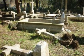 SÉNÉGAL : Plus de 160 tombes profanées dans deux cimetières chrétiens