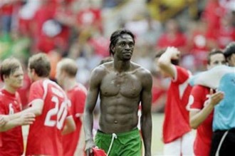 Retraite dÂ’Adébayor ou pression sur les décideursÂ ?