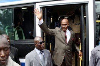 SENEGAL: 1er mai: Wade corrige ses ministres