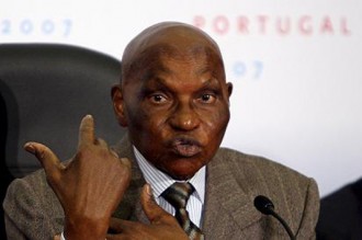 L'entourage de Wade évoque un départ à  la retraite du président