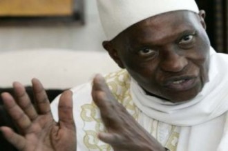 PRESIDENTIELLE ANTICIPEE - Wade coupe court aux supputations