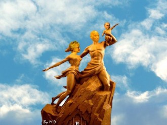 Wade defend bec et ongle son monument de la renaissance