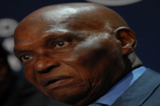 Wade critique «le manque de courage» des intellectuels africains