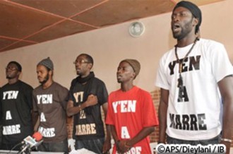 SENEGAL 2012 :  Les «YÂ’en a marre» chantent pour inviter Wade à  partir !