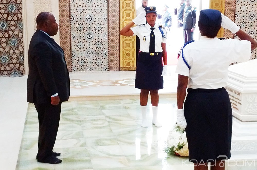 Gabon: Fête de l'indépendance, la nation s'incline sur les tombes de Léon Mba et d'Omar Bongo