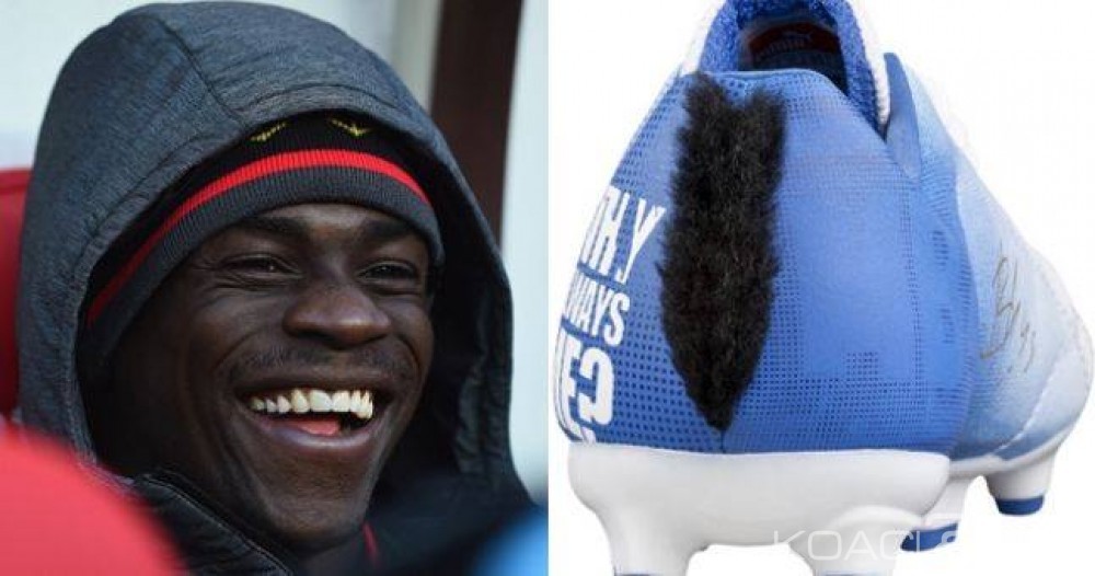 Monde: Mario Balotelli : Des crampons avec une crête de cheveux intégrée