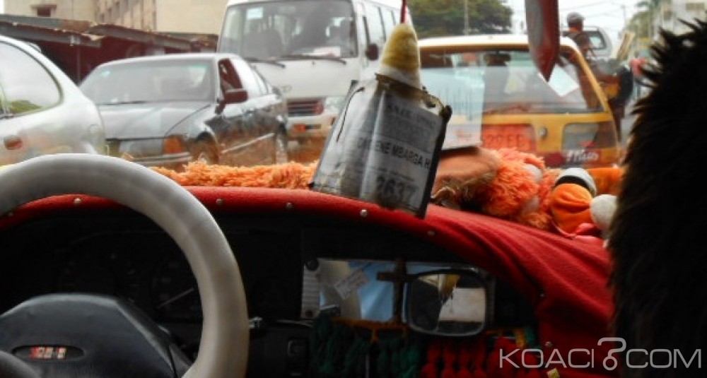 Cameroun: Effrayé par un serpent caché sous son siège, un taximan fait un Avc et abandonne le véhicule sur la chaussée
