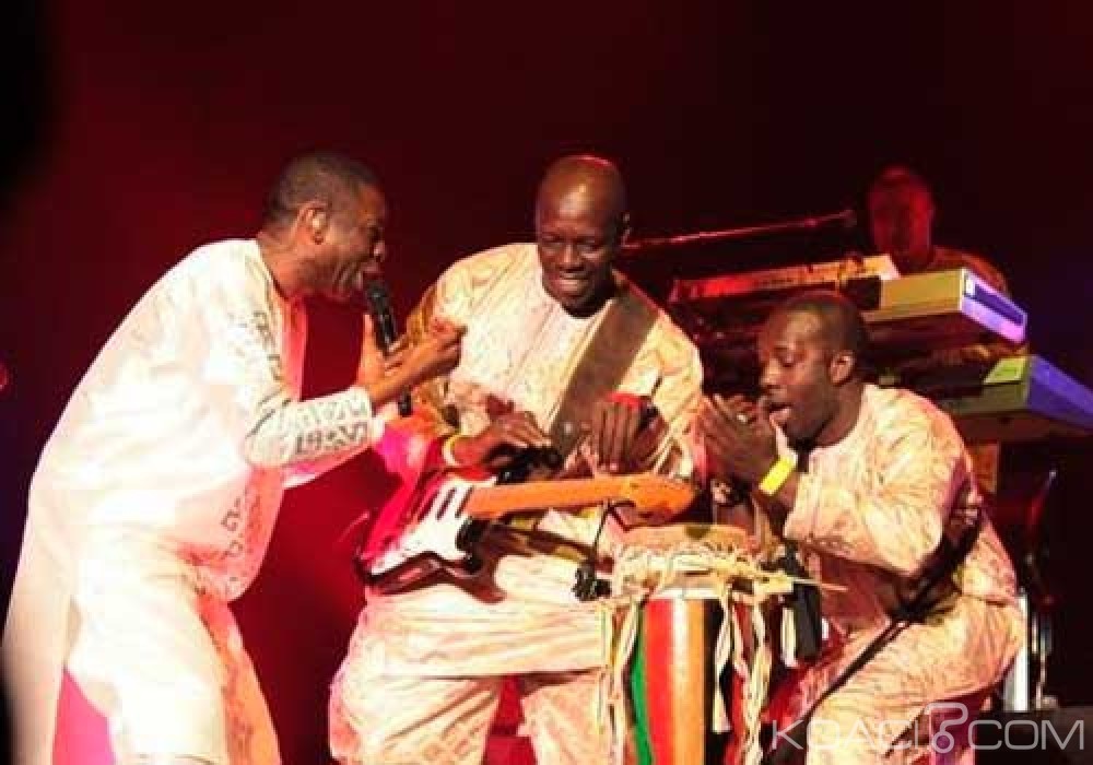 Sénégal : Youssou Ndour retrouve le guitariste qui l'avait quitté quand il entrait dans le gouvernement de Macky Sall