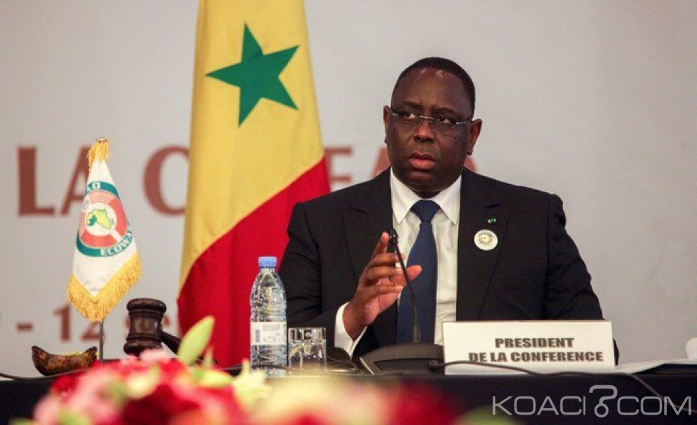 Sénégal : Macky Sall « échoue » dans sa médiation de la crise au Burkina, l'opposition le tance