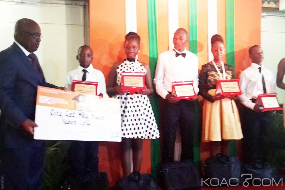 Côte d'Ivoire: La CIE récompense les meilleurs élèves de l'année