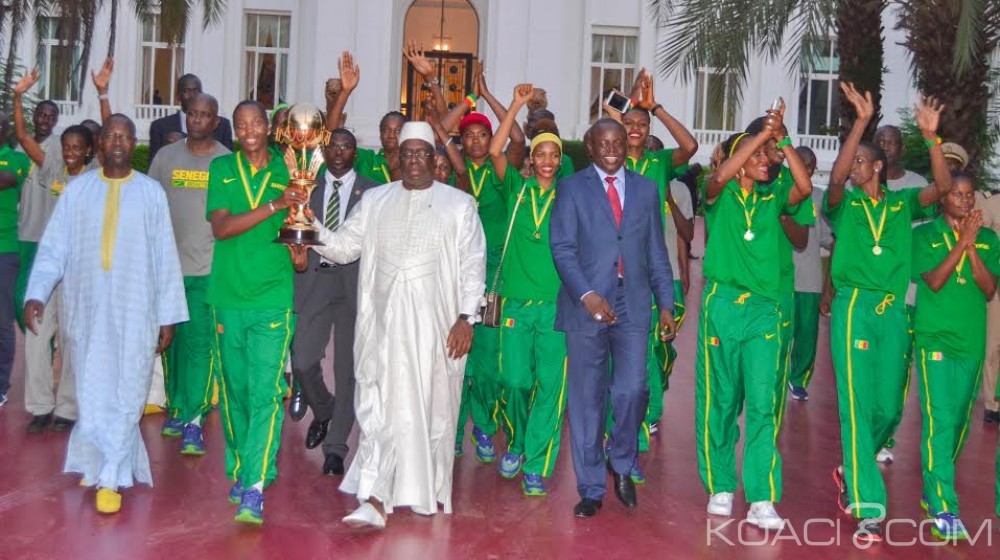Sénégal : Les lionnes accueillies en héros, le Président Sall leur offre une nouvelle salle de basket