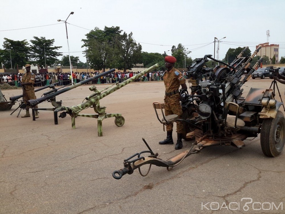 Burkina Faso: Les armes de l'ex-régiment putschiste exposées en guise de fin du désarmement