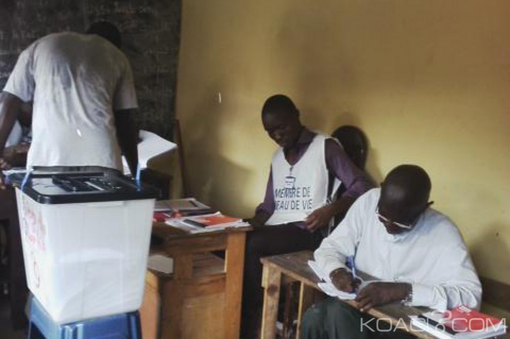 Guinée : Début de suffrage calme à  Conakry, la lenteur du vote et la non-réception de cartes électeurs déplorés