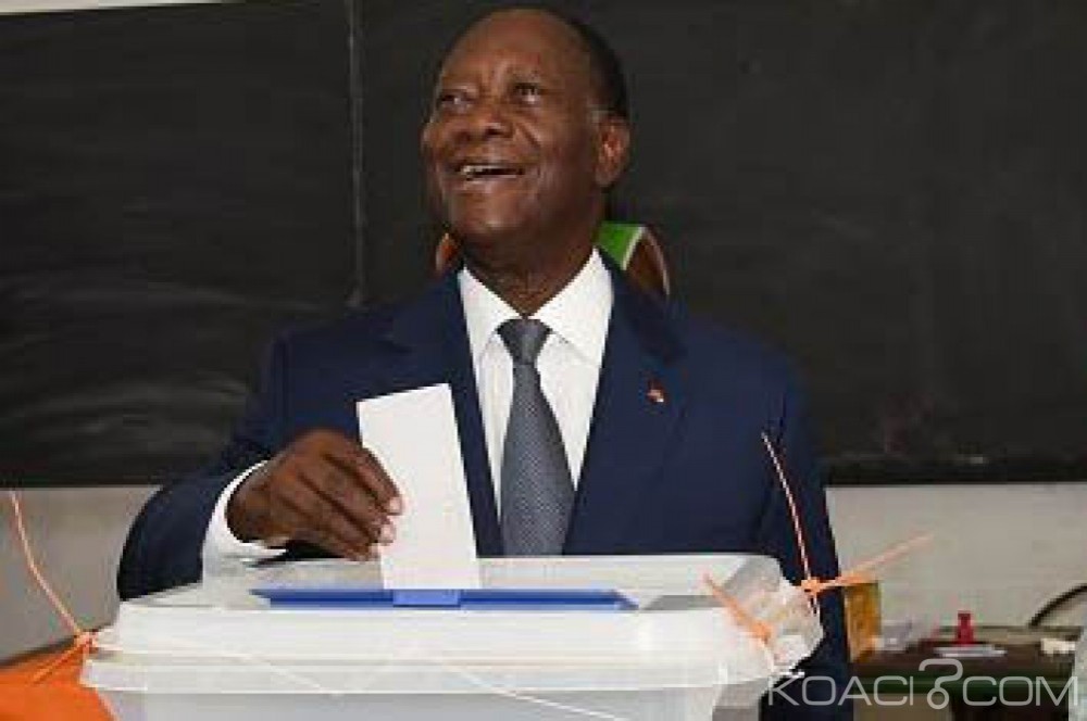 Côte d'Ivoire: Ouattara, quasi réélu au premier tour, vote et appelle encore à  voter