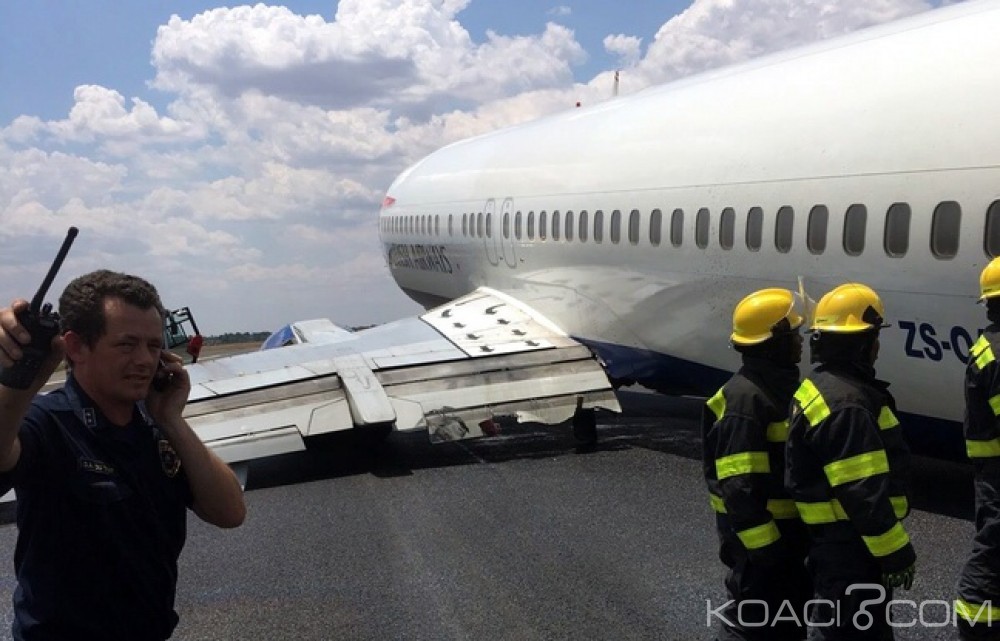 Afrique du Sud: Le train d'atterrissage d'un Boeing s'effondre, pas de blessés