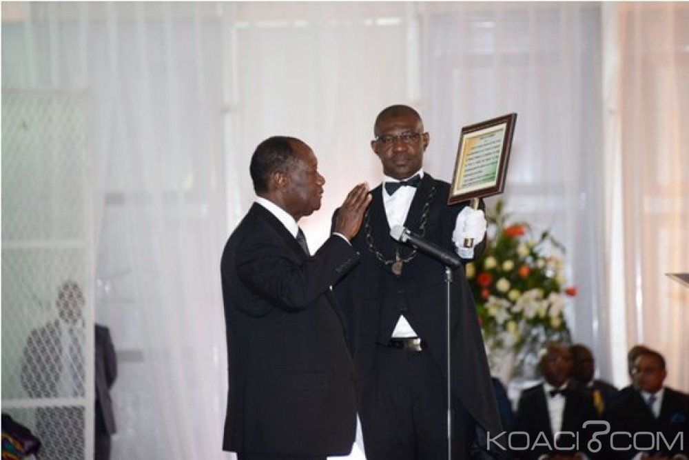 Côte d'Ivoire:  Investiture, Ouattara annonce qu'il renforcera la réconciliation et promet une nouvelle constitution à  ses concitoyens