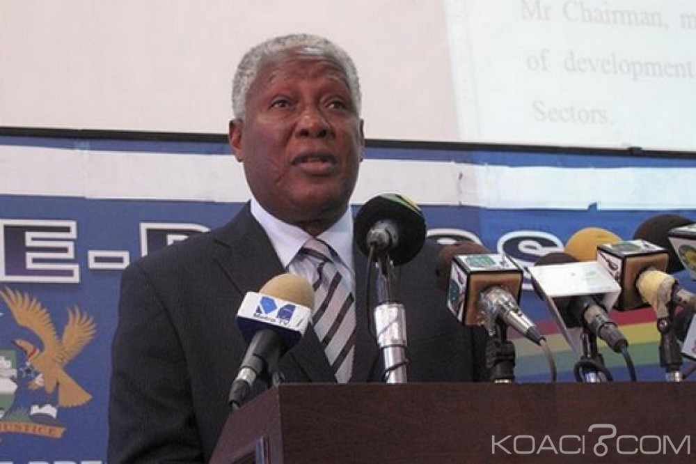 Ghana: Un député dément une supposée gifle de Rawlings