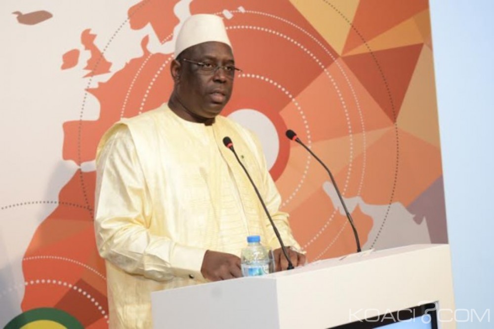 Sénégal: Attentats de Paris, Macky Sall soutien la France et annonce qu'une Sénégalaise y a perdu la vie