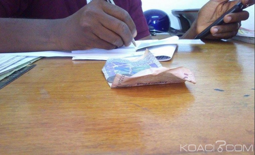Côte d'Ivoire: Un homme se fait passer pour un vendeur de chaussure et braque 30 millions dans une banque