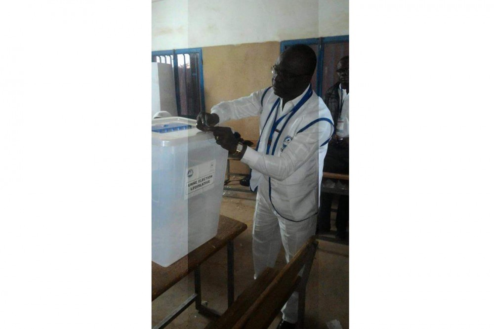 Burkina Faso: Fin officielle du vote pour les élections couplées