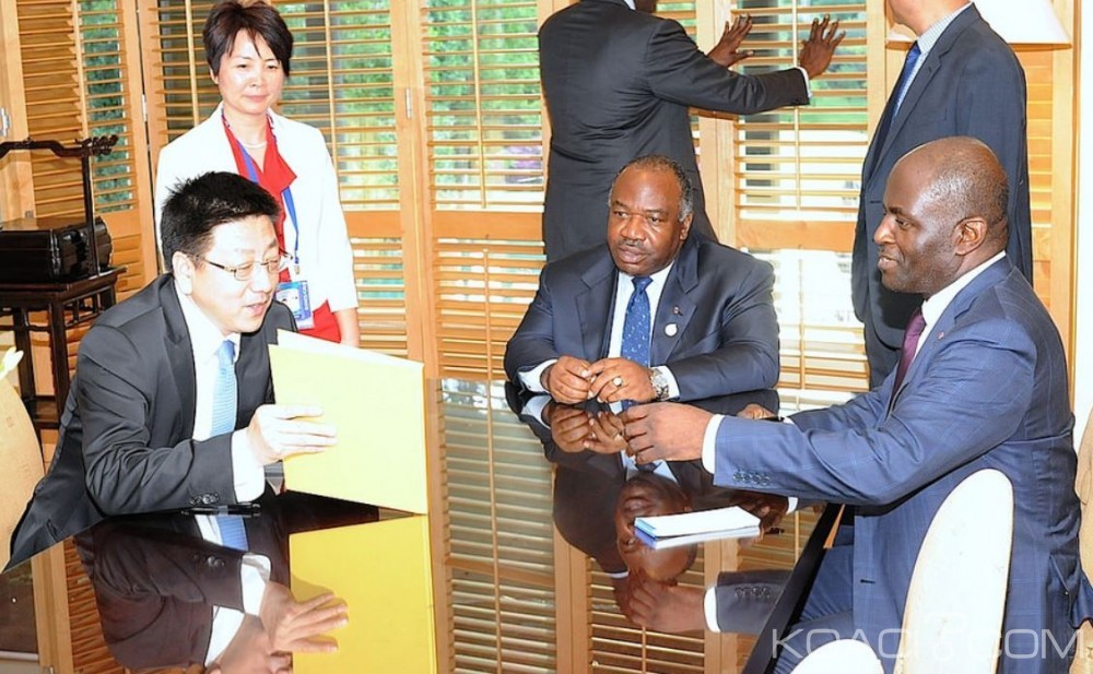 Gabon: Les banques chinoises s'engagent à  financer les chantiers du stade d'Oyem et de 117KM de route