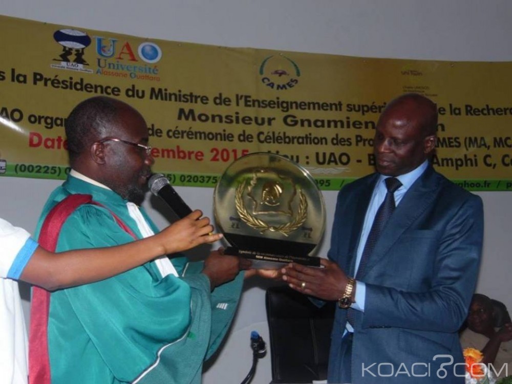 Côte d'Ivoire:  Bouaké, 289 enseignants de l'Université Alassane Ouattara ont reçu leurs insignes du CAMES