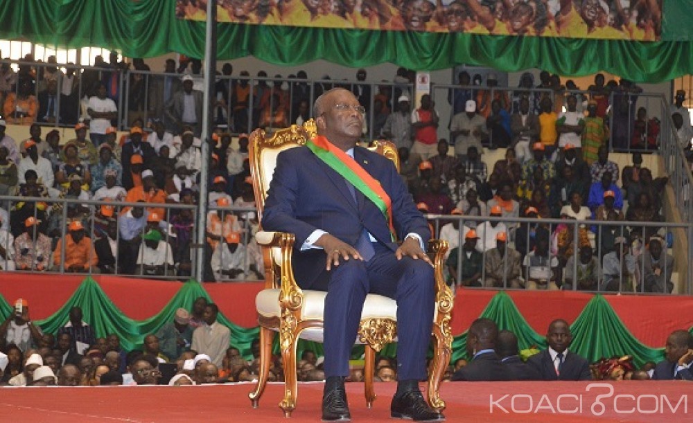 Burkina Faso: Investi président, Kaboré salue la transition et demande une minute de silence en mémoire des victimes du coup d'Etat avorté