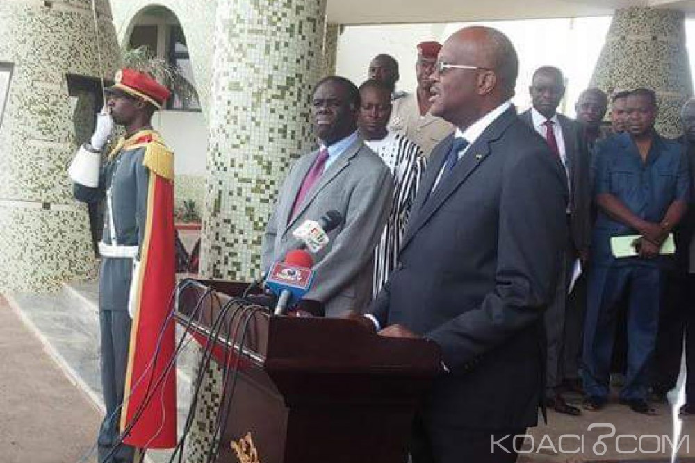 Burkina Faso: Les dossiers sécuritaires s'invitent à  la passation de charge présidentielle entre Kafando et Kaboré