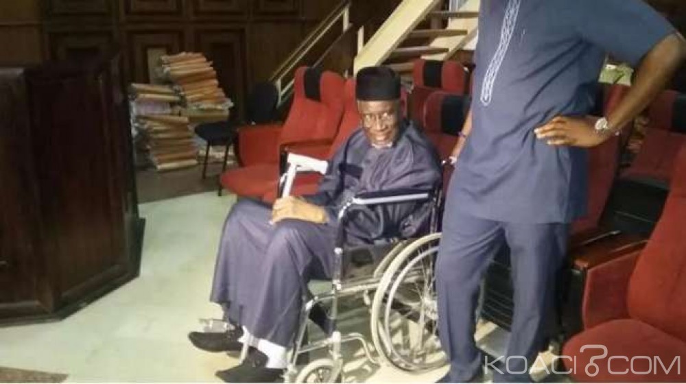 Nigeria: Scandale des ventes d'armes, l'ancien ministre de la défense et son fils inculpés