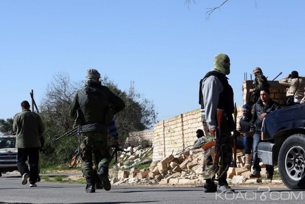 Libye: Quatre réservoirs pétroliers en feu dans les combats avec Daech