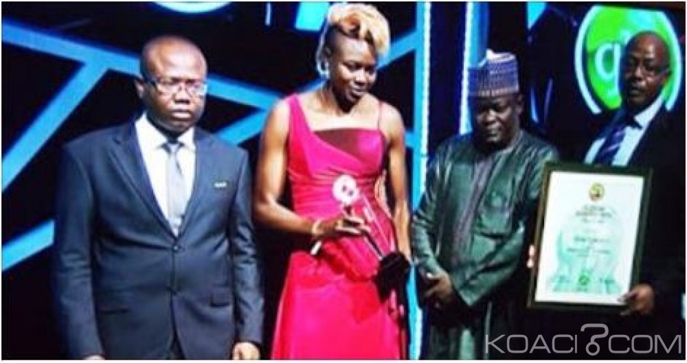 Cameroun: Caf Awards: Lionnes indomptables meilleure équipe du continent, Gaëlle Enganamouit honorée