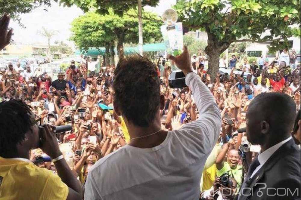 Gabon: Après son sacre, Aubameyang acclamé par les gabonais à  son retour à  Libreville