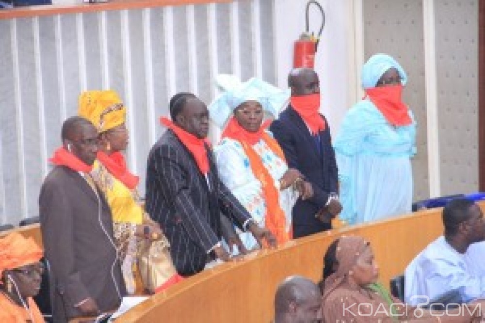 Sénégal: Questions d'actualités, Les députés de l'opposition dénoncent une mauvaise répartition des temps de parole et perturbent la séance