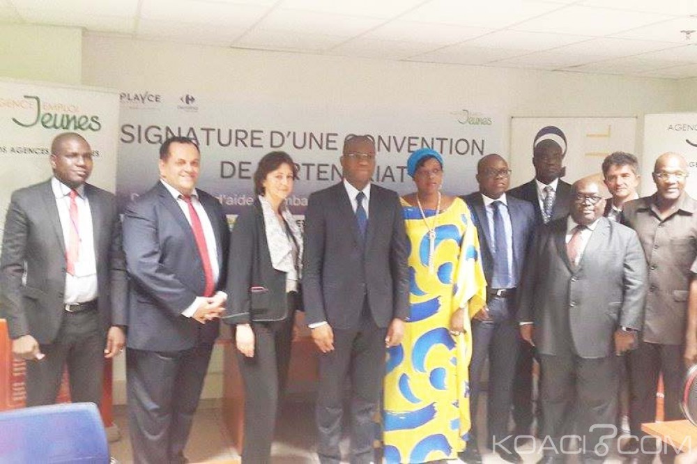 Côte d'Ivoire:  L'agence emploi jeunes signe une convention avec Cfao Retail
