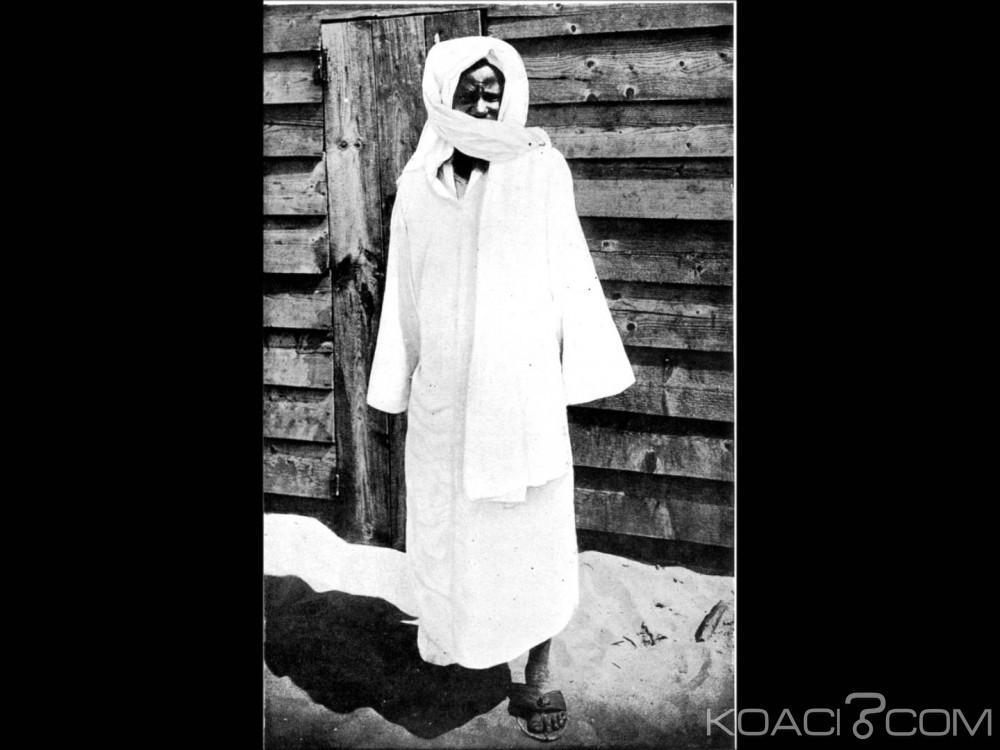 Sénégal : Caricature de Serigne Touba par Jeune Afrique, l'État menace d'interdire sa vente, des Mourides demandent d'expulser ses correspondants