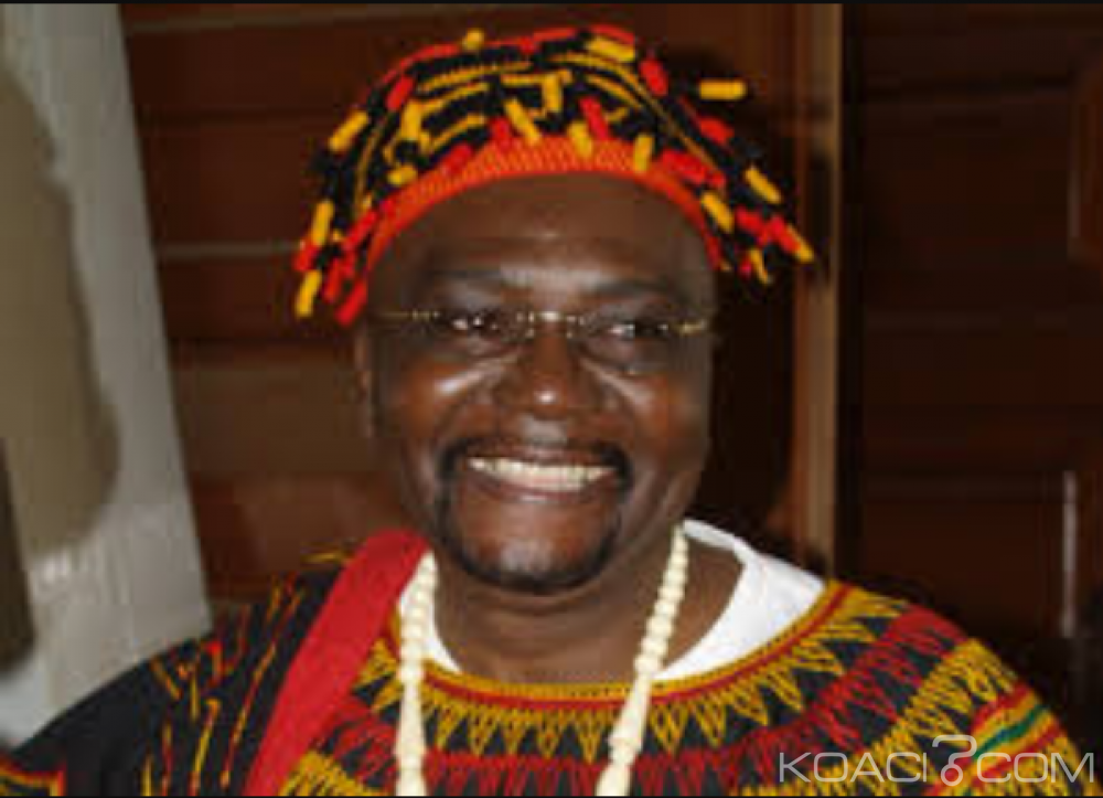 Cameroun: Un ancien  SG reproche à  Biya, «de tout centraliser entre ses mains»