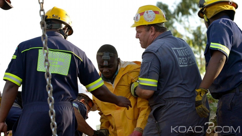 Afrique du Sud : Trois mineurs coincés sous terre depuis trois jours